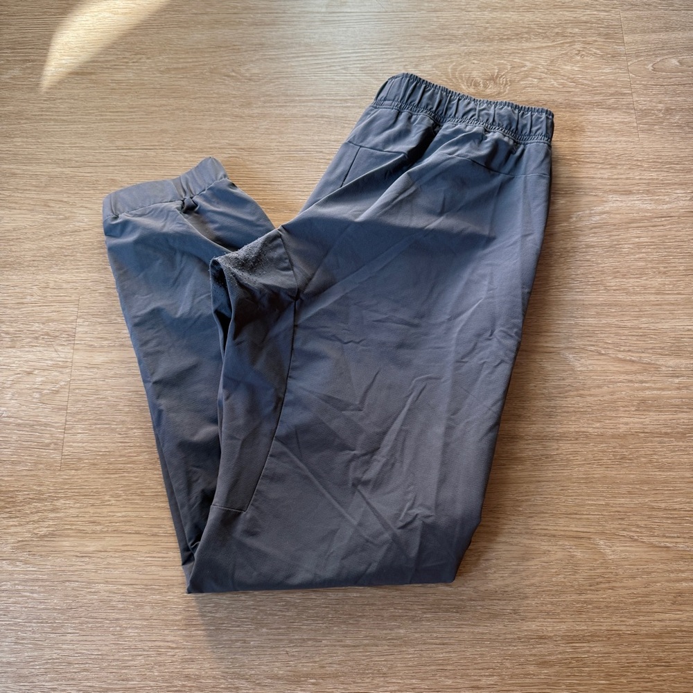 Oliver’s joggers - Picture 2 of 2